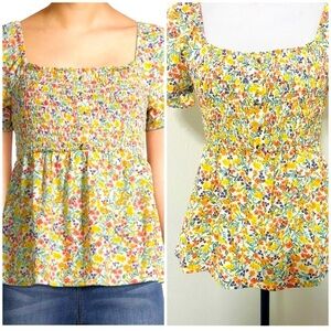 No Boundaries Juniors' Flutter Sleeve Smocked Floral Top Large (11/13) EUC